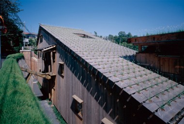 黒川紀章や丹下健三など日本の建築家56組による“日本の家”の展覧会