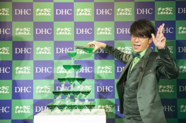 藤森慎吾がDHC新サプリの発表会に登壇。元祖チャラ男が渋谷で年末年始の“チャラ指南”