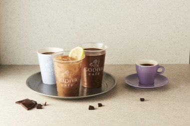 国内初の「GODIVA cafe」が東京駅に誕生! 日常使いできるカジュアルさを意識してた空間デザインに