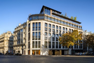 「ブルガリ ホテル パリ」が2021年12月2日に開業。ペントハウスは総面積1,000平方メートル超の広さを持つ2階建