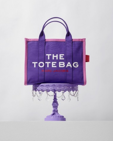 マーク ジェイコブス「THE TOTE BAG」から新デザインが多数登場! MARC JACOBSらしいカラーブロックがラインアップ