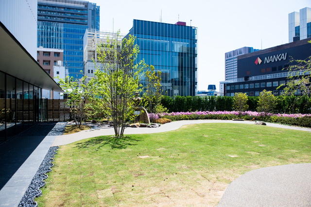 屋上庭園、五右衛門階段（歌舞伎座タワー5階）