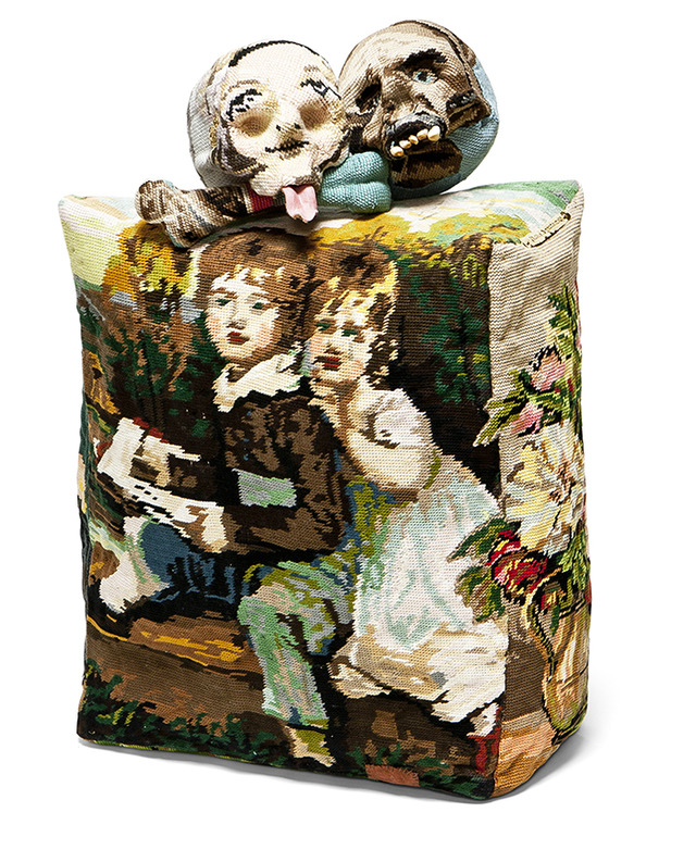 Skully Cushion(スカリー・クッション)　68万1450円