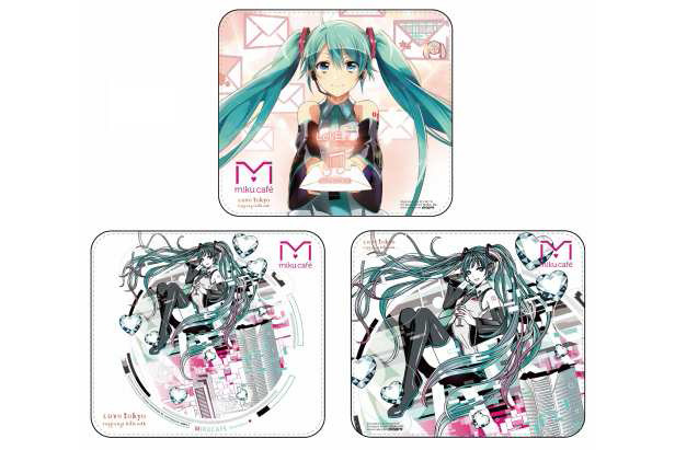 初音ミクとの限定コラボ商品（マウスパッド）