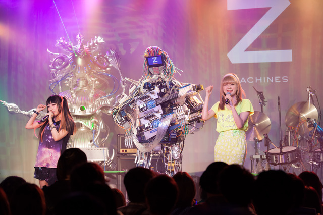 デジタルｘカワイイカルチャーがコラボ！AMOYAMOがロボットバンドと共演ライブ！