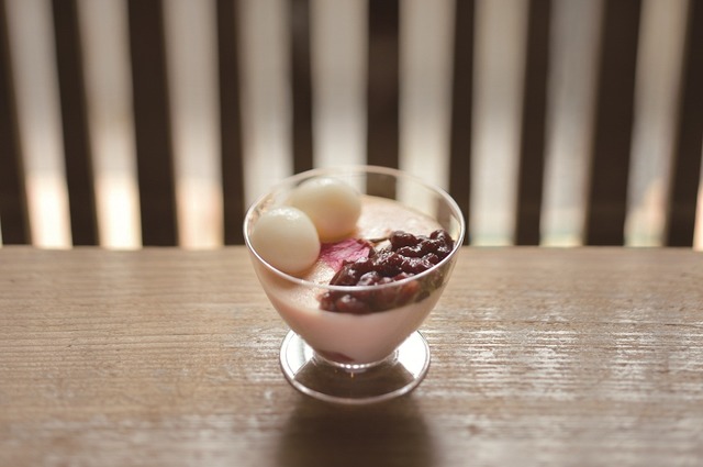 文の助茶屋の甘味「桜ばばろあ」