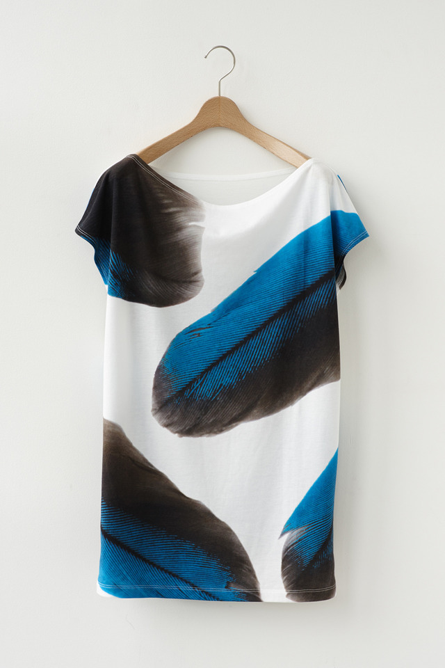 「Wearing Light」限定アイテム「FEATHER T」