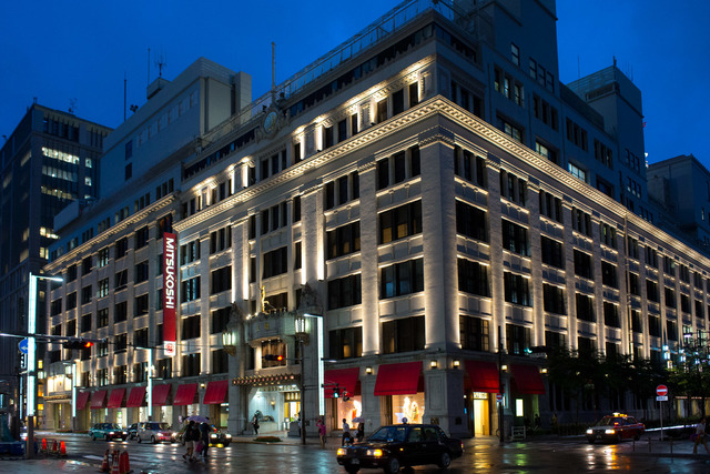 日本橋三越本店のライトアップ