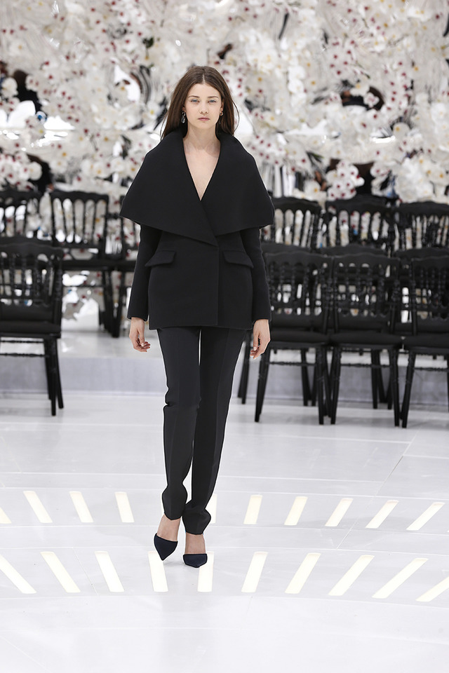 LOOK 50,BLACK CASHMERE JACKET WITH BLACK WOOL PANTS.