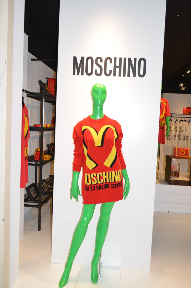 「モスキーノ(MOSCHINO)」期間限定ショップがラフォーレ原宿１階にオープン