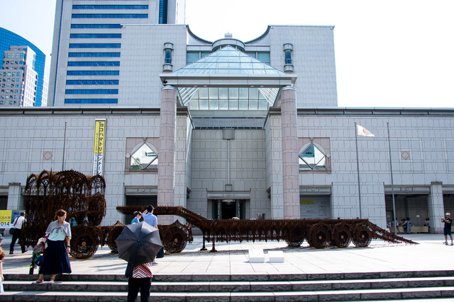 横浜美術館