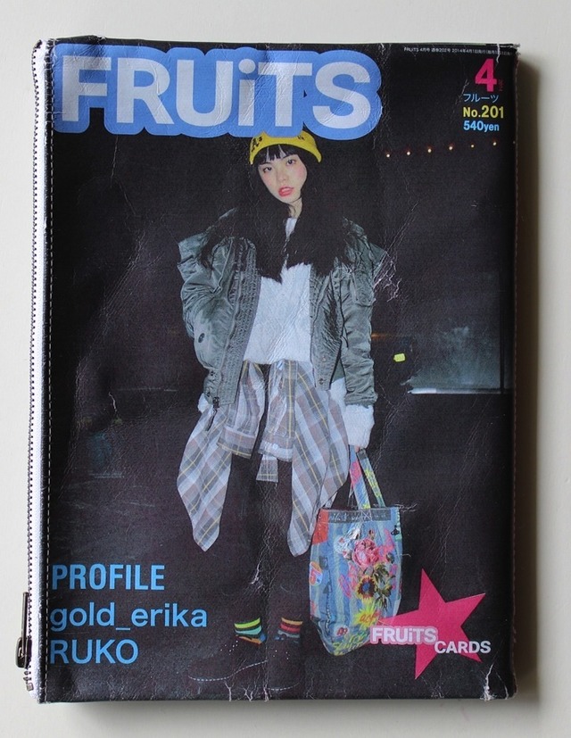 『FRUiTS』クラッチバッグ