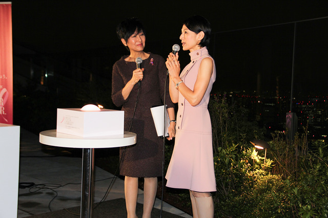 ピンクリボンキャンペーン2014アンバサダーの鈴木保奈美さんが登壇