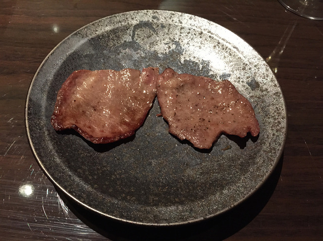 焼肉不毛の地・青山にスタイリッシュな焼肉店「焼肉 碧山」オープン