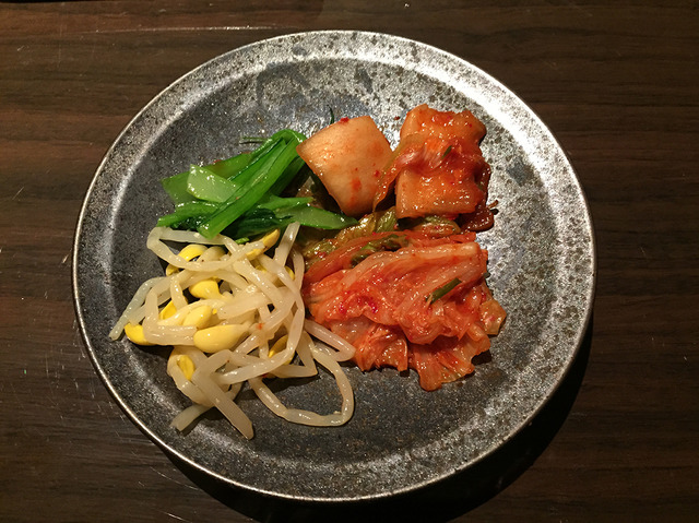 焼肉不毛の地・青山にスタイリッシュな焼肉店「焼肉 碧山」オープン