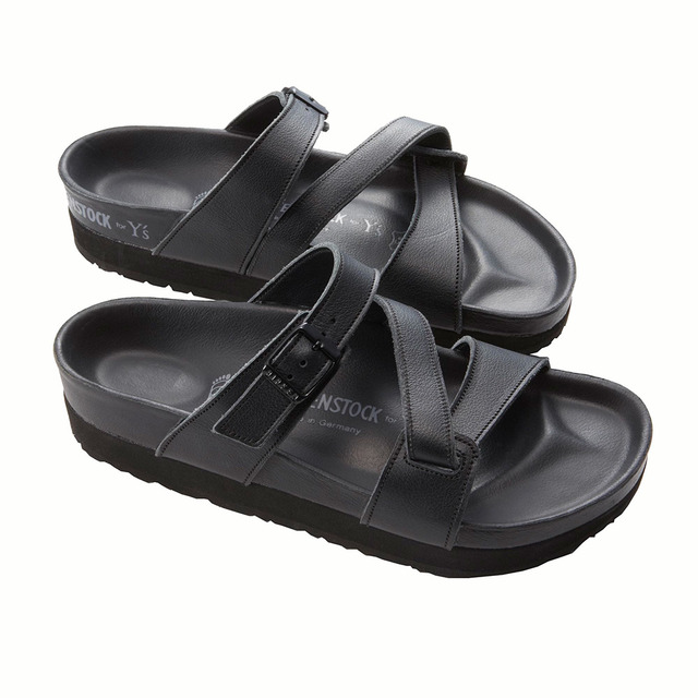 「ビルケンシュトック フォー ワイズ（BIRKENSTOCK for Y’s）」ベルテッドモデル／3万4,000円