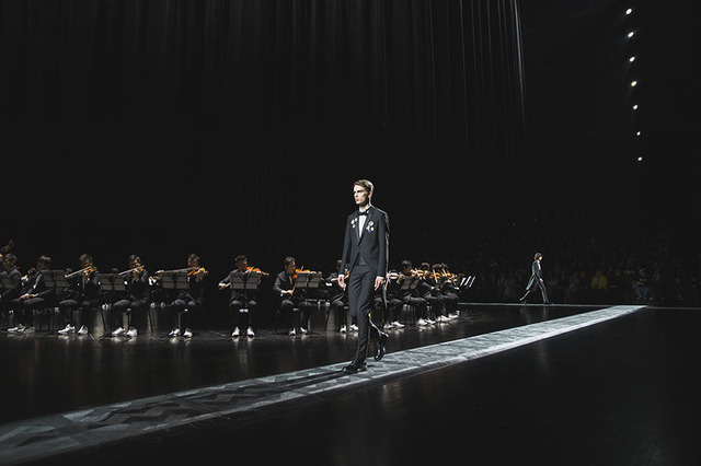 「DIOR HOMME」15-16AWコレクション・ランウェイショー＠中国・広州／SHOW BY HIROAKI FUKUDA