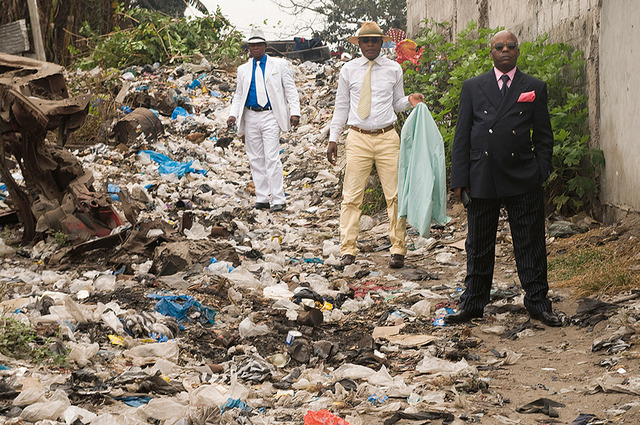 写真集「SAPEURS　the Gentlemen of Bacongo」 / (c) Daniele Tamagni