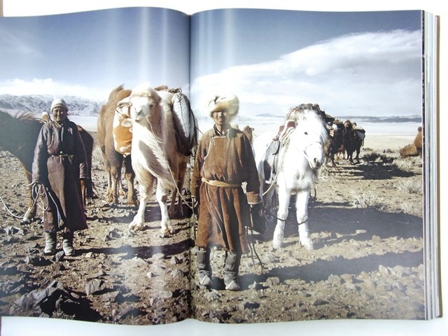 写真家ジミー・ネルソンが手掛けた、「BEFORE THEY PASS AWAY」