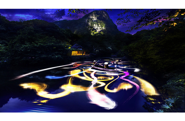 チームラボ新作「小舟と共に踊る鯉によって描かれる水面のドローイング- Mifuneyama Rakuen Pond」