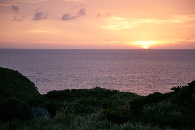 地元の人も夕陽を見に来ると言うオススメの場所