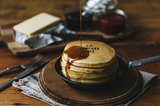 「ジェイエス パンケーキ カフェ」のメニューも登場