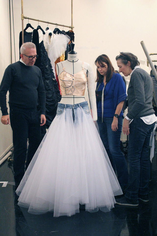 ジャンポール・ゴルチエのドキュメンタリーDVD「JEAN-PAUL GAULTIER AT WORK」／Photo: Victor Boyko Getty Images