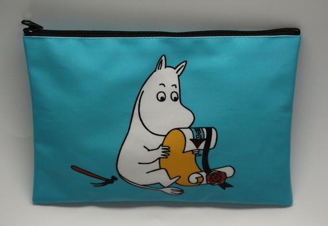 限定ポーチ（ムーミン／1,400円）／ムーミン出版70周年を記念したイベント「MOOMIN！ムーミンSTORY」開催