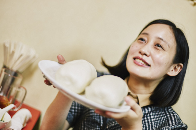 この日、何度も食事に手を合わせていた平野さんとおみそちゃん