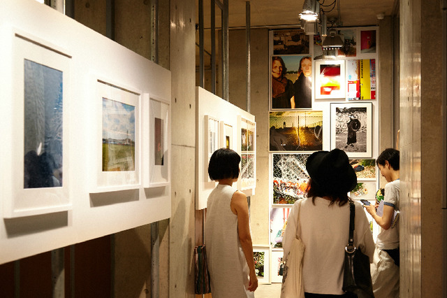 ズッカ（ZUCCa）による写真展「TRAVEL WITH ZUCCa」の第3弾が開催中