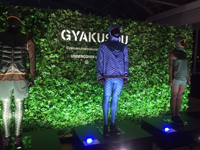 「ギャクソウ（GYAKUSOU）」の2015フォールホリデーコレクション