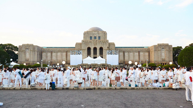 ドレスコードは“白”、日本初上陸のディナーパーティ「ディネ・アン・ブラン（Diner en Blanc）」