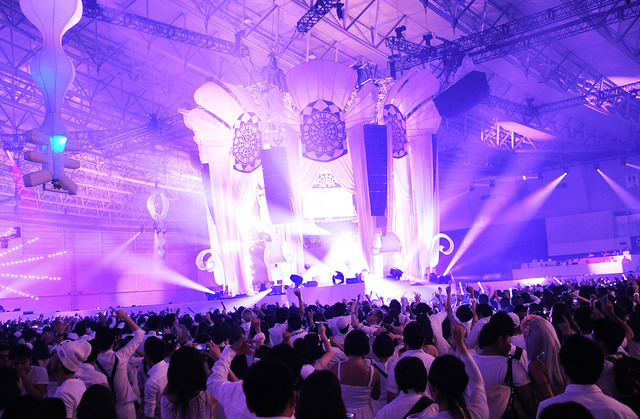 純白のEDMイベント「SENSATION」が日本初上陸