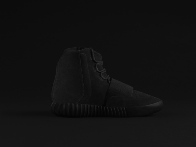 アディダス オリジナルスがカニエ・ウエストとのコラボレーションシューズ「YEEZY BOOST 750」の新色であるブラックカラー（4万5,000円）を発売