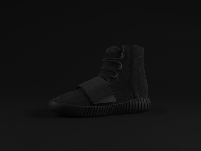 アディダス オリジナルスがカニエ・ウエストとのコラボレーションシューズ「YEEZY BOOST 750」の新色であるブラックカラー（4万5,000円）を発売