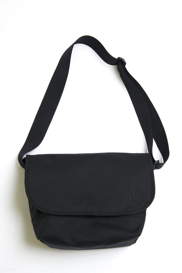 「Y’s x New Era Shoulder Bag」（1万2,000円）