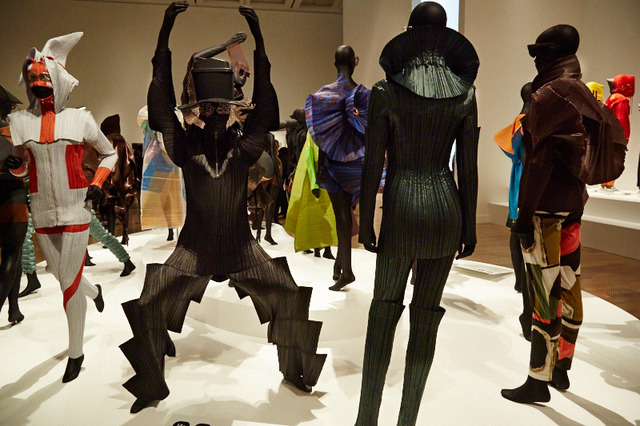 「MIYAKE ISSEY展: 三宅一生の仕事」