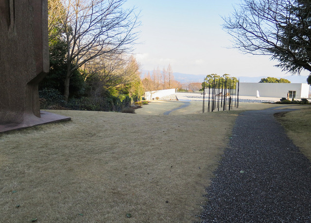 「ヴァンジ彫刻美術館」