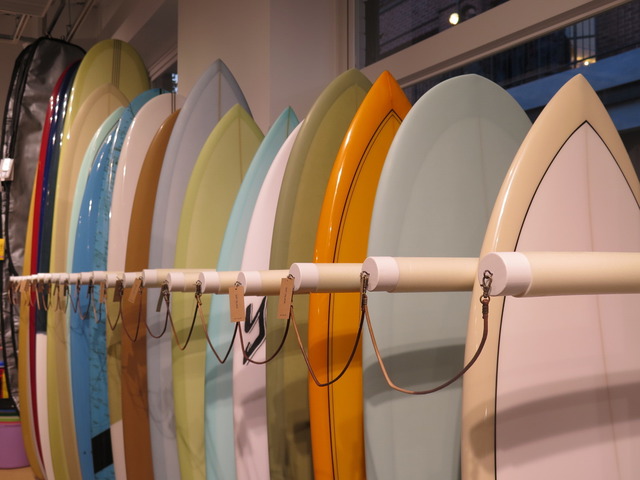 フレッド シーガル「SURF VILLAGE AT Fred Segal」