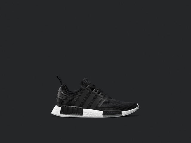 「NMD_R1」（1万3,200円）