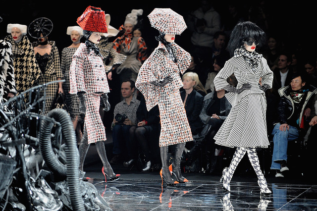 Alexander McQueen Paris Fashion Week Ready-to-Wear A/W 09