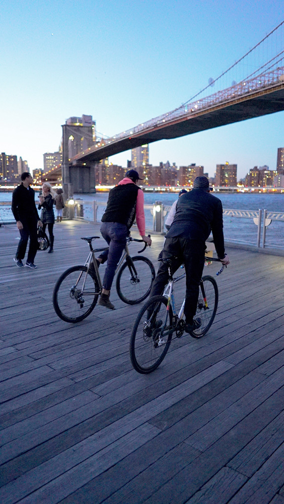 自転車で会いに行きたいニューヨークのデスティネーション：East River Ferry【ペダルを漕ぐ。ニューヨークを走る。】