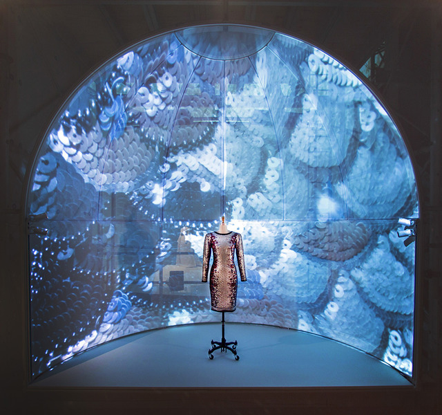 「Manus x Machina: Fashion in an Age of Technology」