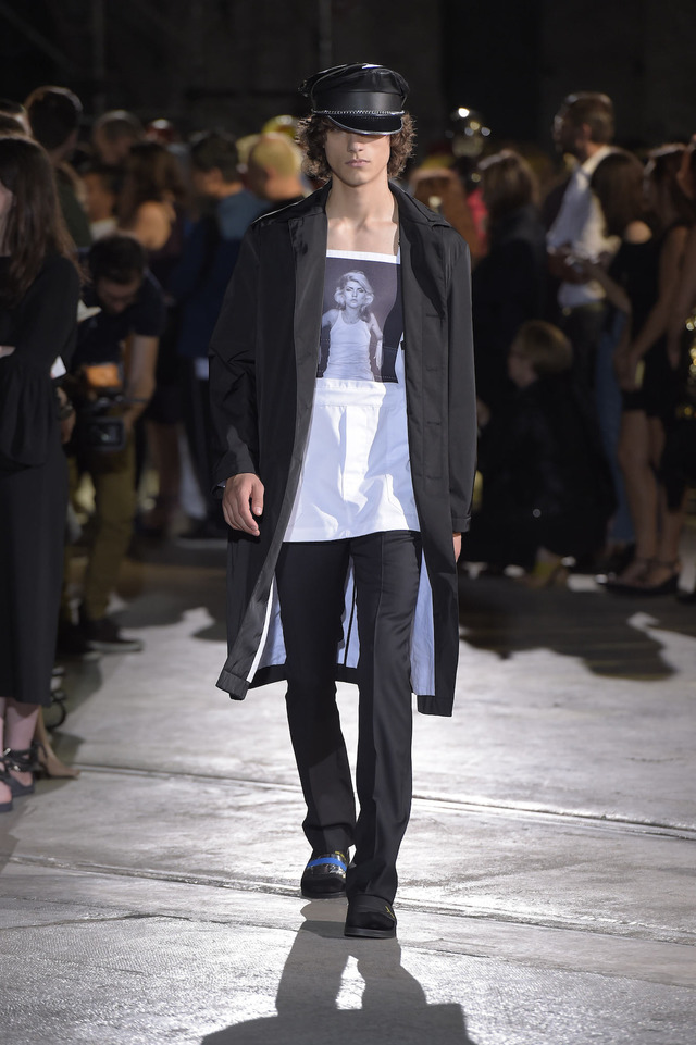 PITTI UOMO 90で発表されたラフ・シモンズ（RAF SIMONS）の17SSメンズコレクション