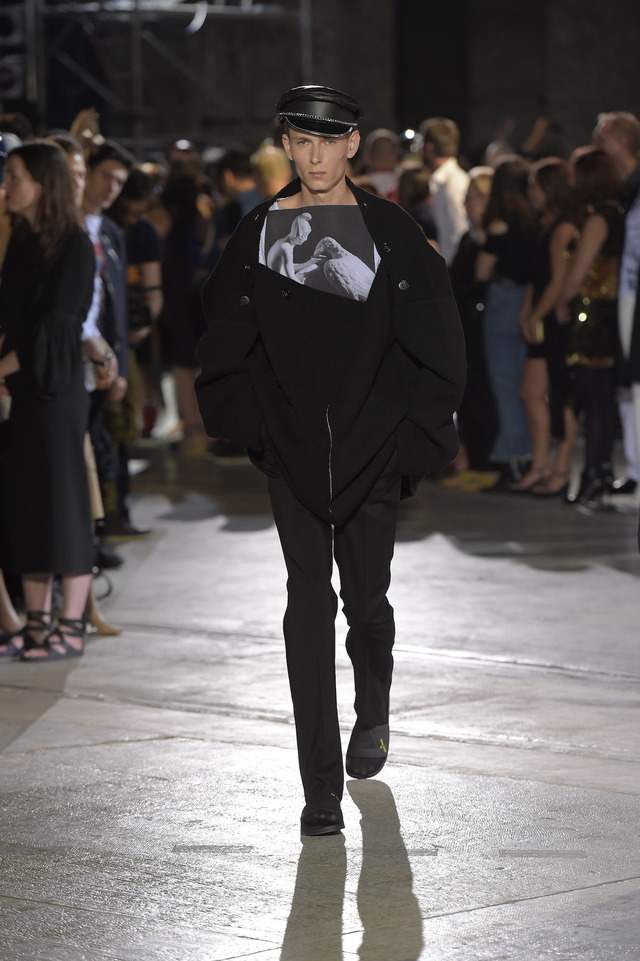 PITTI UOMO 90で発表されたラフ・シモンズ（RAF SIMONS）の17SSメンズコレクション