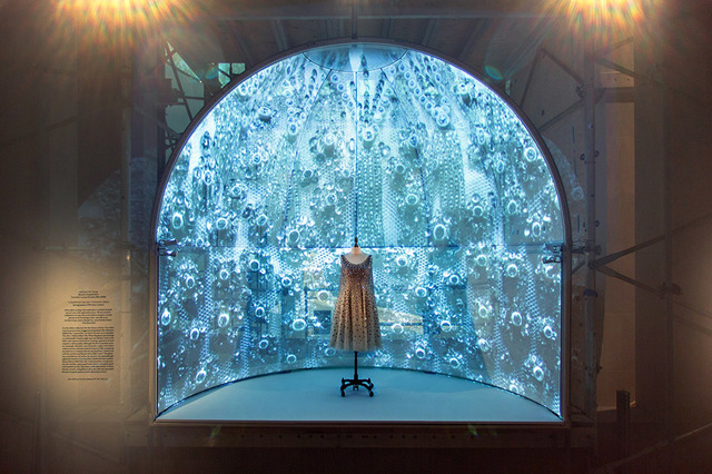 「Manus x Machina: Fashion in an Age of Technology」