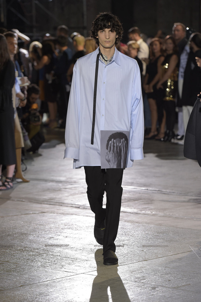 PITTI UOMO 90で発表されたラフ・シモンズ（RAF SIMONS）の17SSメンズコレクション