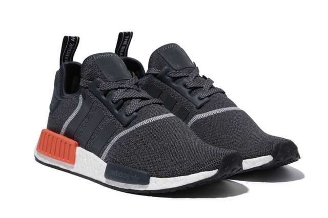 「エヌ エム ディーアール ワン（NMD_R1）」（1万4,990円）