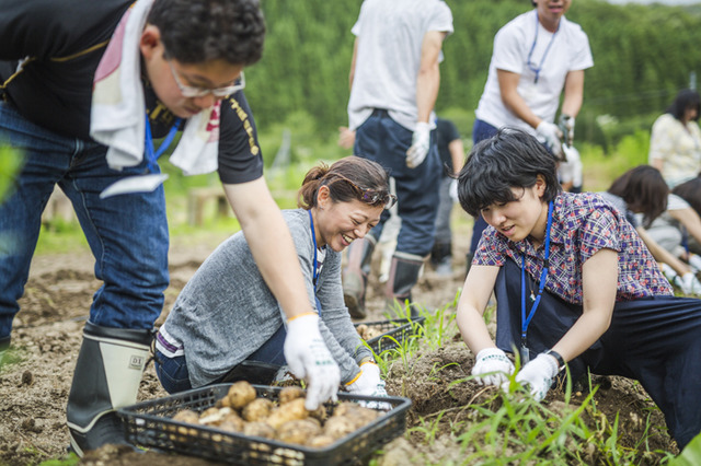 青山ファーマーズマーケットの新拠点である石川県小松市のTAKIGAHARA FARMにて「滝ヶ原フェスティバル －クラフト ＆ クラフトフード－」が初開催