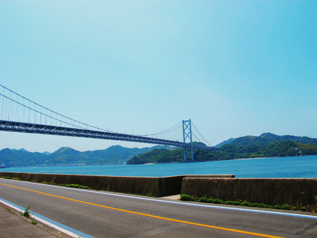 広島県・備後地方の尾道市で、“デニム”をドレスコードに自転車で「瀬戸内しまなみ街道」を駆けるイベント「DENIM RUN Onomichi」が開催